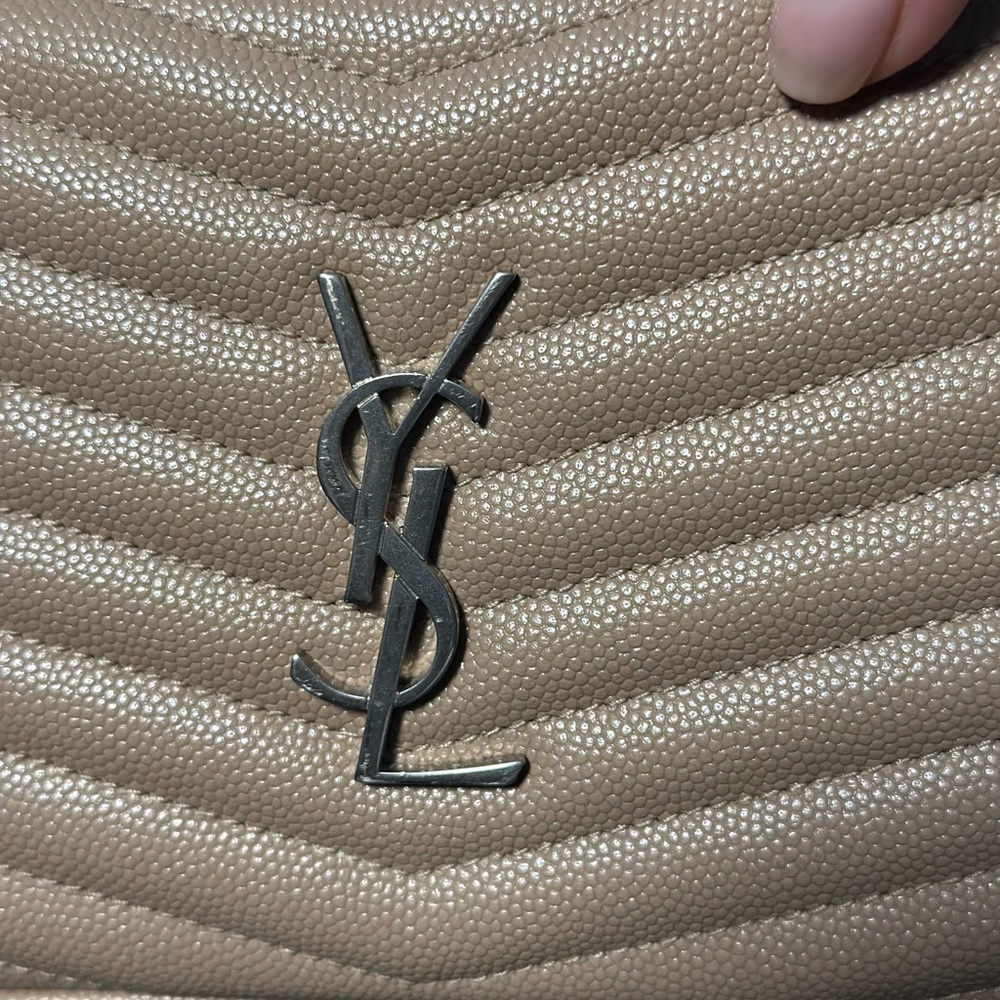 Sold! Lou Mini YSL Grain de Poudre Camera Crossbody Bag - Picture 3 of 8